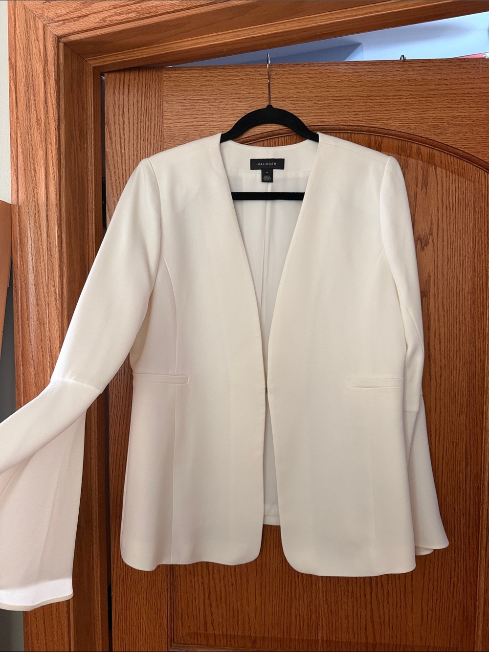 Halogen Cream Open-Front Blazer with Flare Sleeves